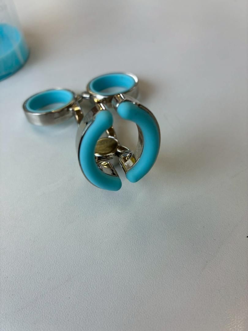 ステンレス鋼合金 コンタクトレンズ