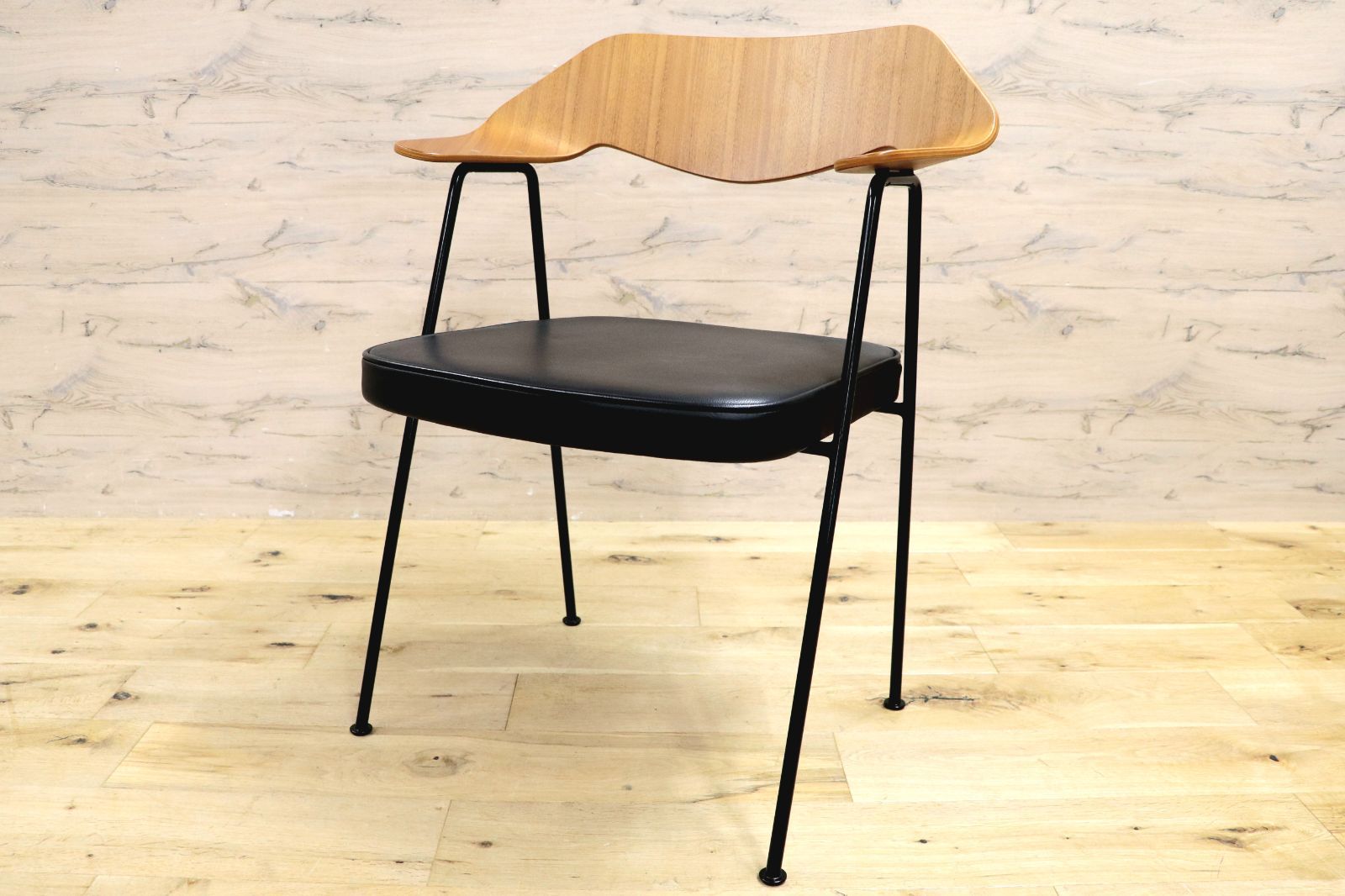 GMIK573D○ACTUS | アクタス Case Furniture 675チェア ロビン デイ 椅子 本革 レザーシート オークフレーム スチールレッグ 展示品