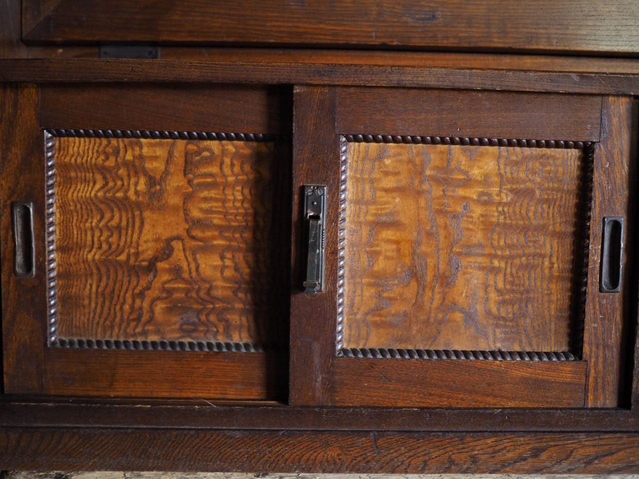 キャビネットにも