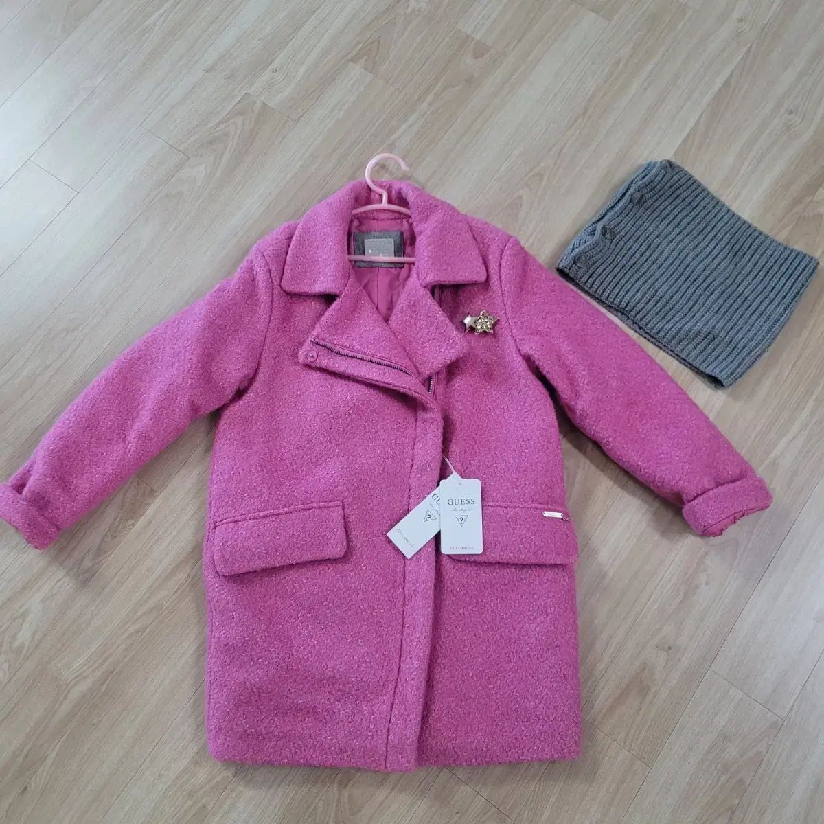  Guess ガールズコート 155 サイズ 新しい服 (結婚式) (ミーティングルック) その他