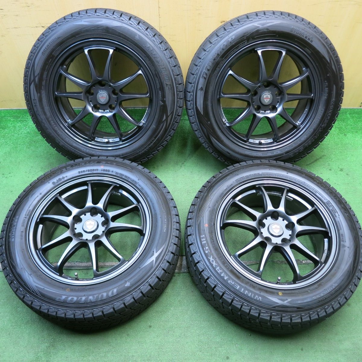 バリ溝 225⁄55R17 ダンロップ スタッドレスタイヤ 4本セット 超バリ溝 22年