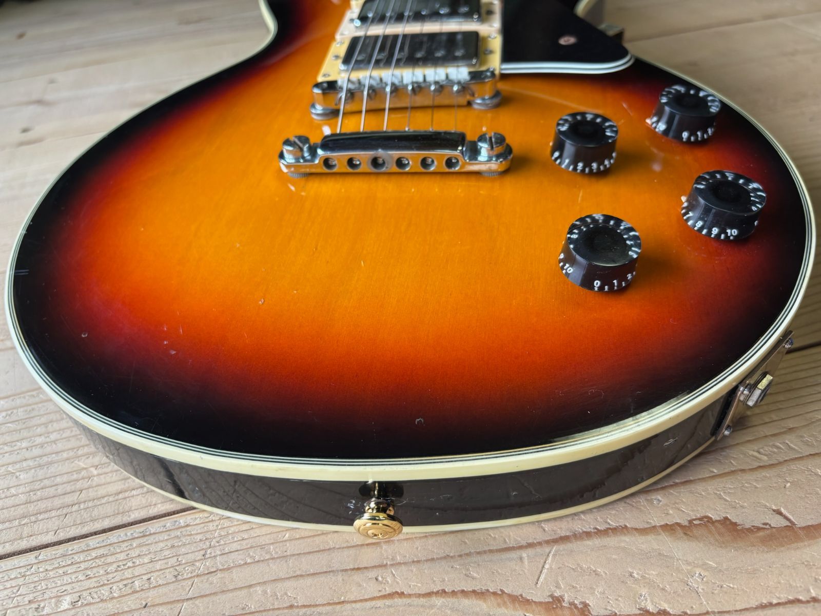 1970年初期レスポールギター日本製 Gibson Les Paul Deluxe 1970年製（69年スペック） ヴィンテージ