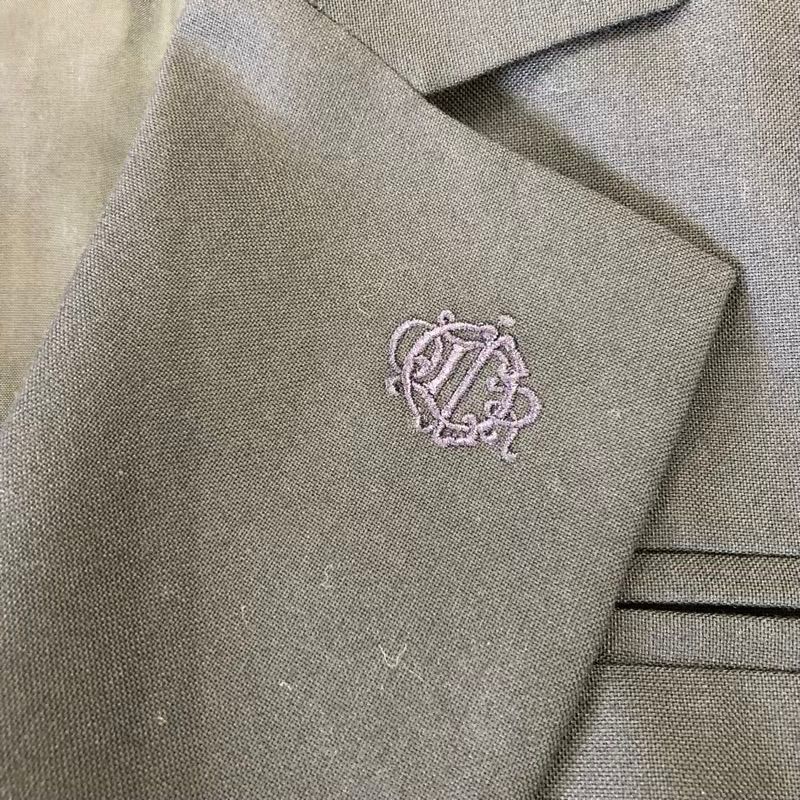 ロゴ刺繡