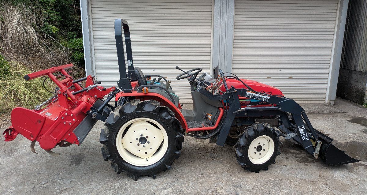 鹿児島発　ヤンマー　22馬力　ミニローダー付き　ディーゼルトラクターAF222 鹿児島発 ヤンマー 22馬力 ミニローダー付き ディーゼルトラクターAF222