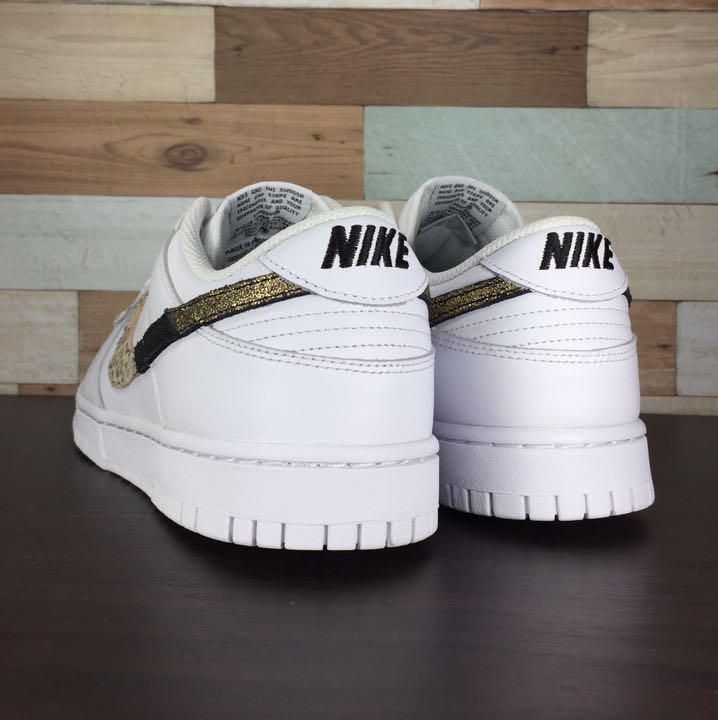 美品 NIKE DUNK LOW SE アニマル スウッシュ ダンク ロー カット
