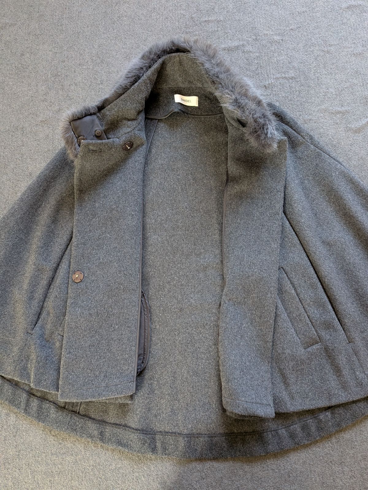SNIDEL スナイデル ショートケープコート グレー レディース コート