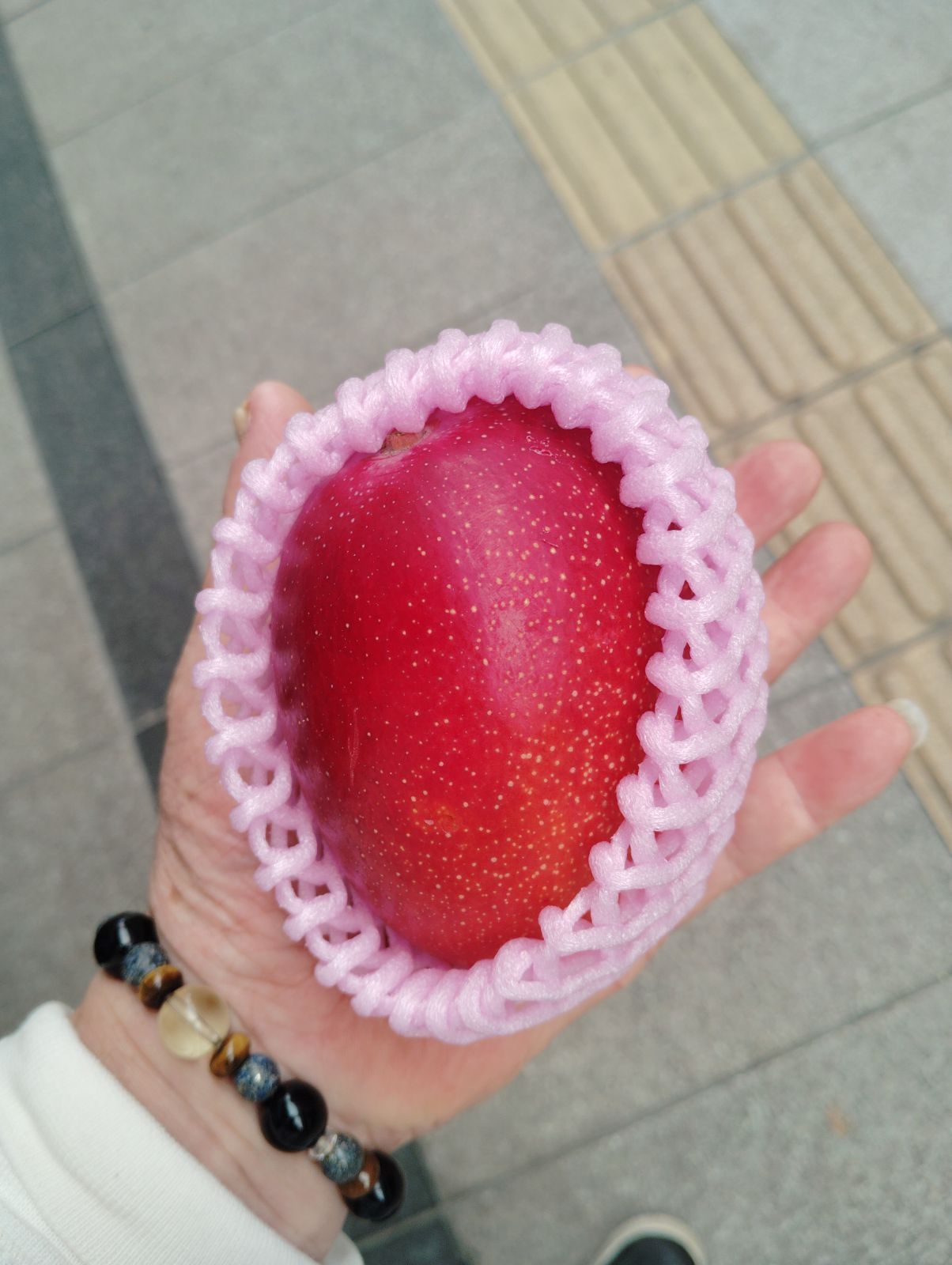 宮崎マンゴー小さめながら味は一級品 10個程度約2､8ｋｇ