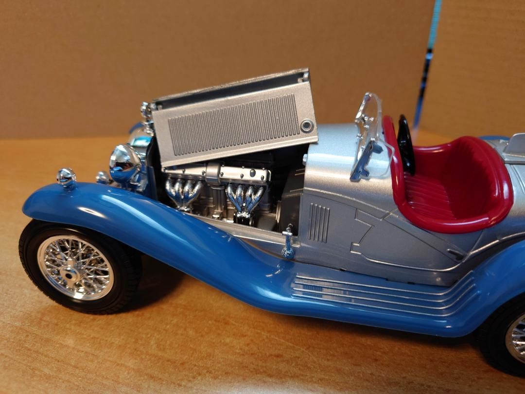 1/18 アルファロメオ8C 2300 スパイダー Alfa Romeo 8C 1/18 アルファロメオ8C 2300 スパイダー Alfa Romeo 8Cの通販 by