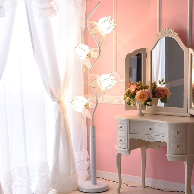 【新品】 ロータス フロアランプ スタンドランプ ホワイト 蓮 白 新品】 ロータス フロアランプ スタンドランプ ホワイト 蓮 白 【公式