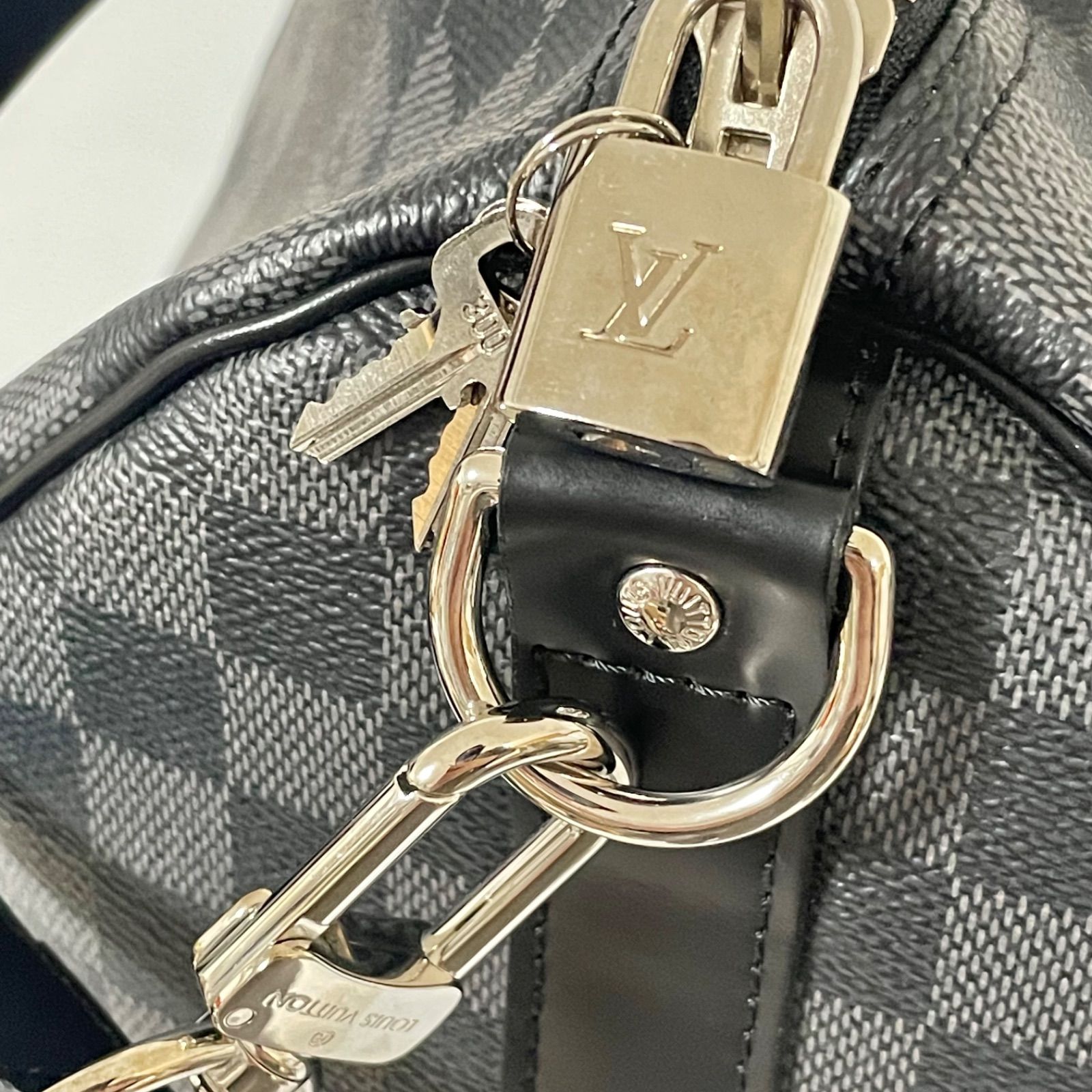 LV