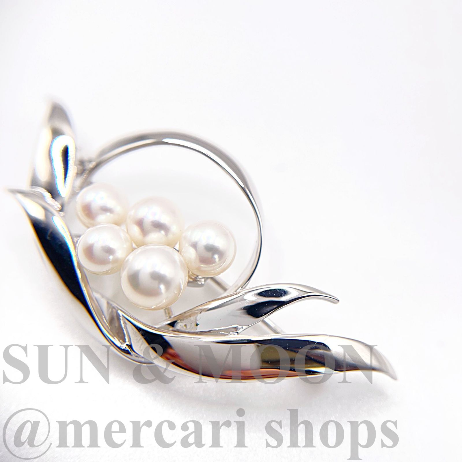 MIKIMOTO パール 真珠 ブローチ 5珠 シルバー M刻印 アクセサリー MIKIMOTO ミキモト ブローチ 5粒 パール 真珠 シルバー