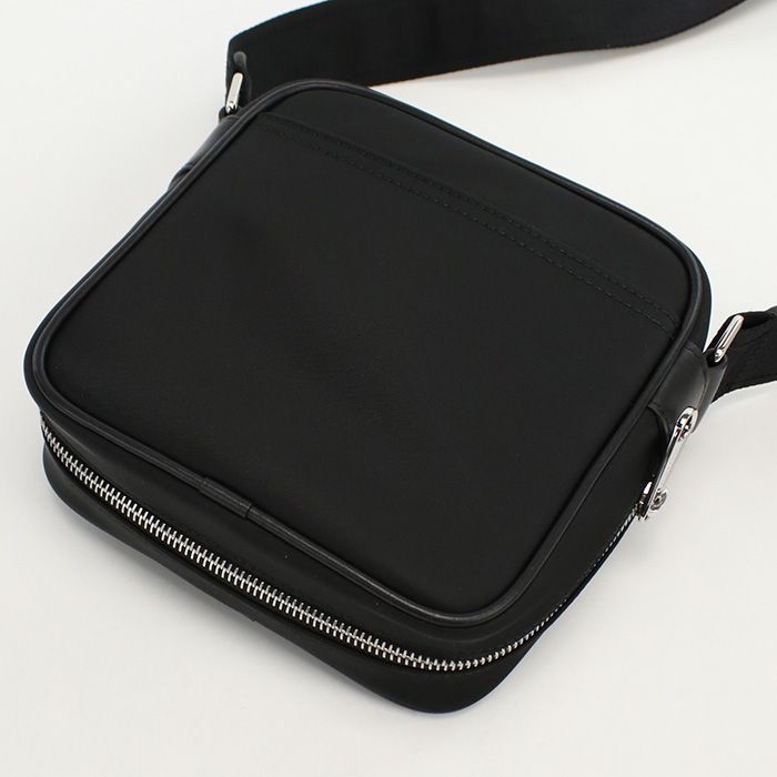 Tumi(トゥミ) 三つ折り ガーメントバッグ 22133DH 新品 極美品】TUMI