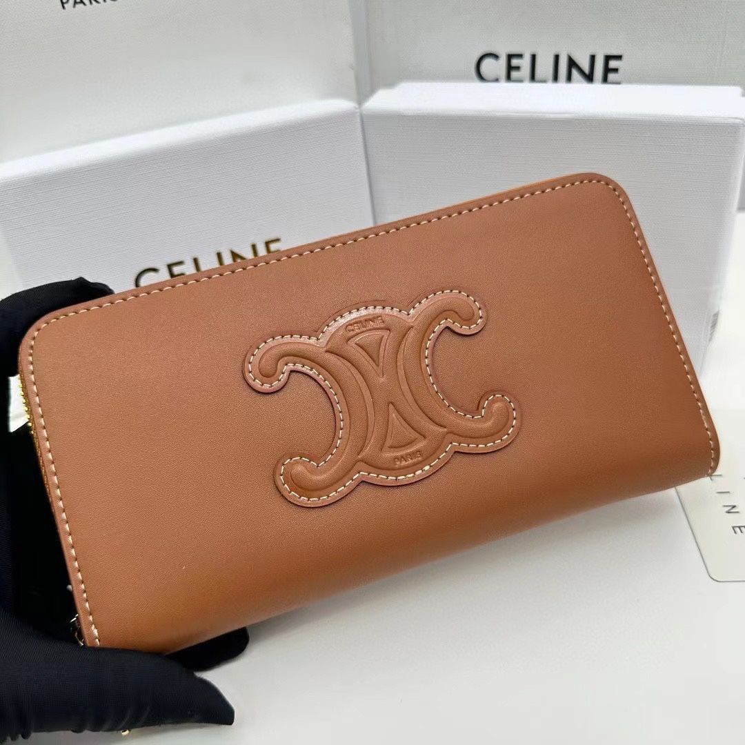 【直営】CELINE コンパクトジップウォレット CUIR TRIOMPHE CELINE コンパクト ジップ ウォレット CUIR TRIOMPHE 財布・小物