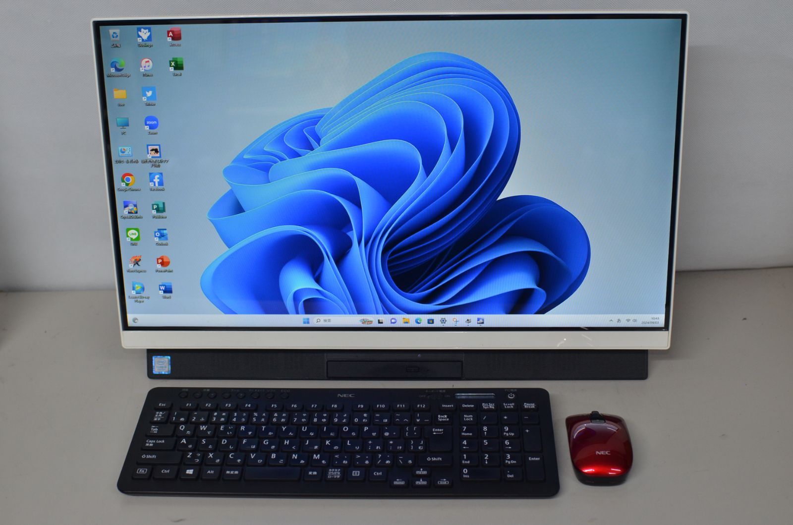 中古一体型パソコン NEC GD164TCAF Windows11+office core i5-8265U