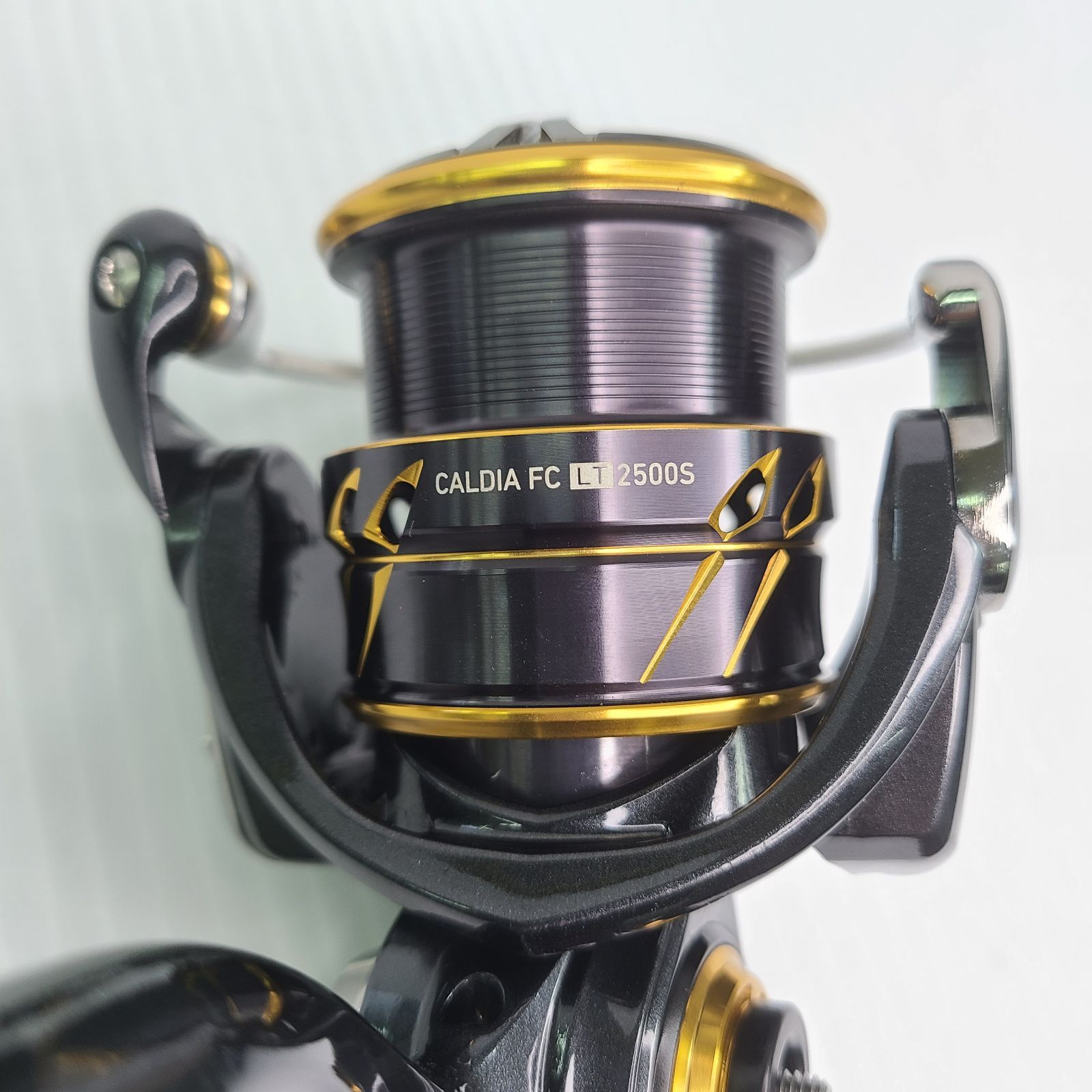 DAIWA ダイワ 21 カルディア FC LT 2500S リール - メルカリ