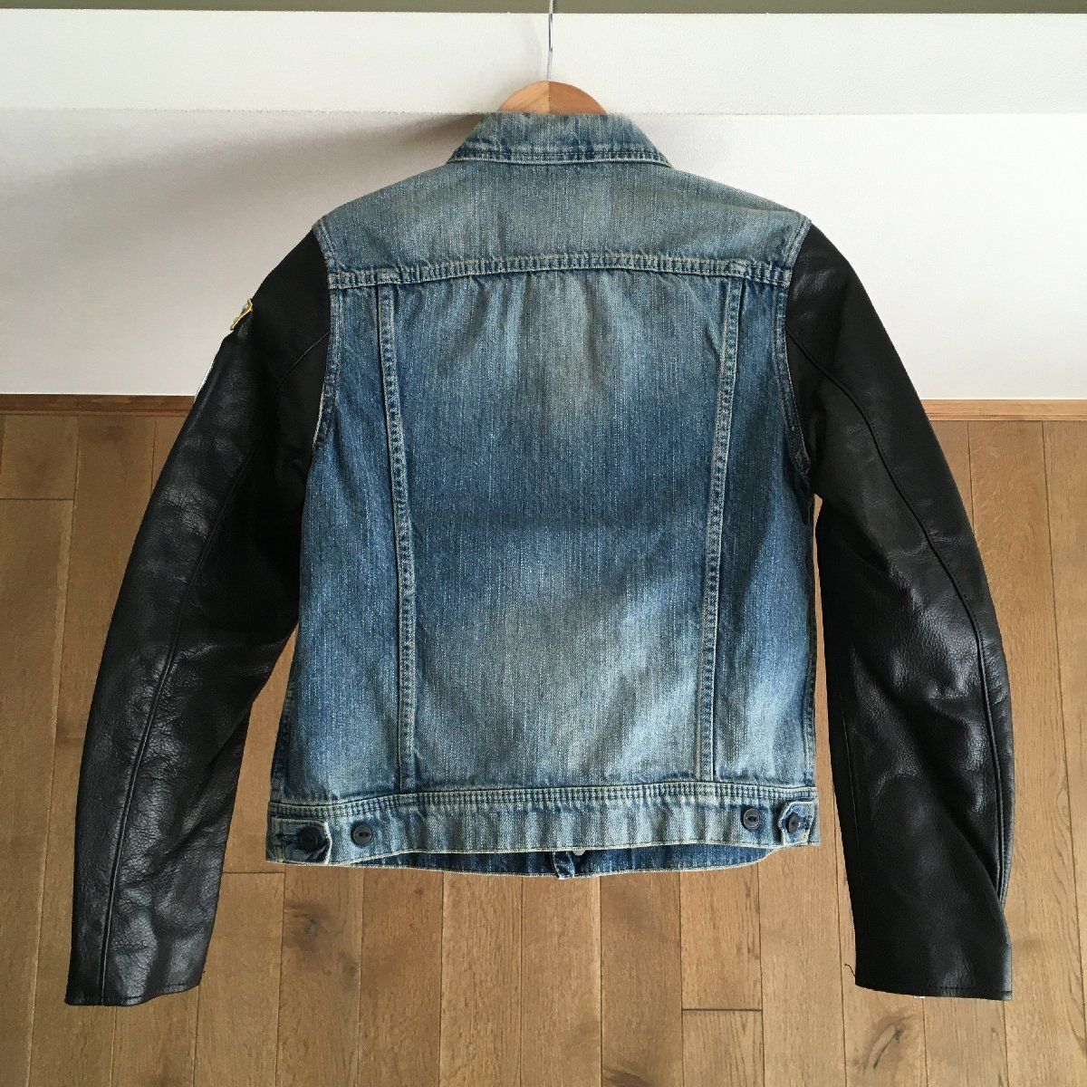 ジャケットF