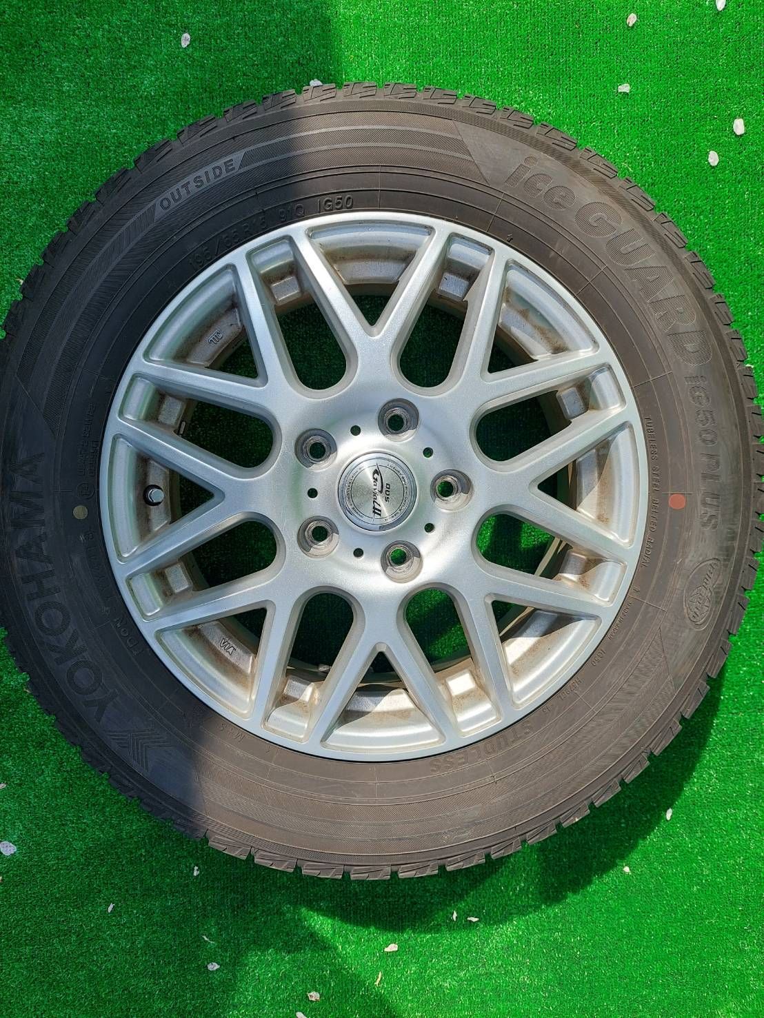 新品未使用 ヴォクシー/ZWR80G/社外スタッドレス/195/65R15 safetec.com.br