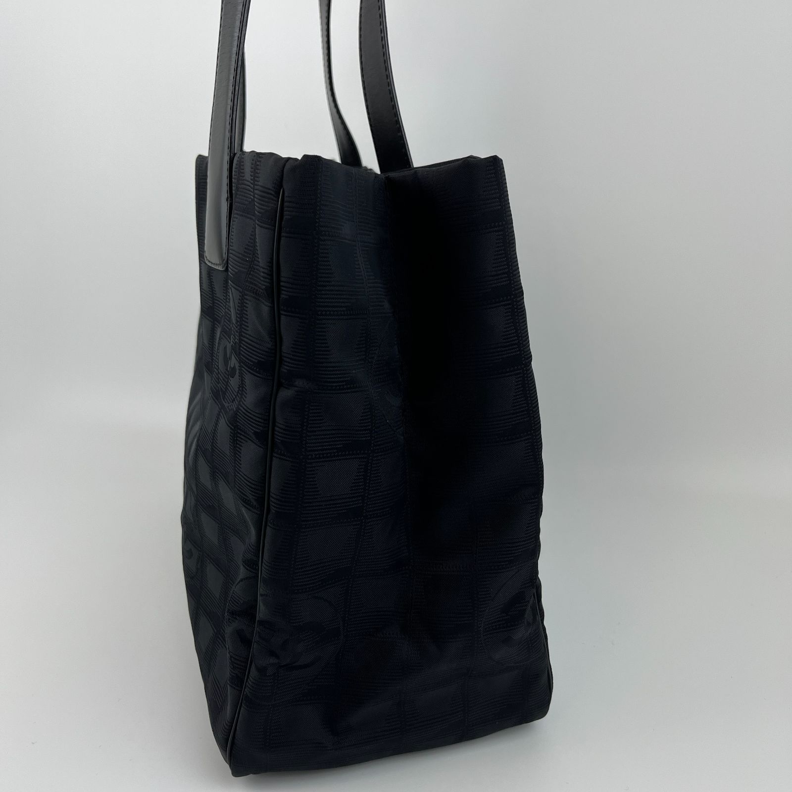 良品 CHANEL ニュートラベルライン ココマーク トートバッグ ビンテージ 中古】CHANEL シャネル ココマーク ニュートラベルライン トート