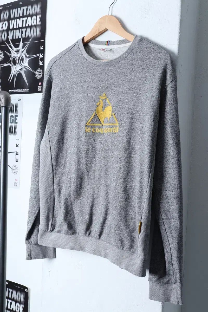 【雷市場（ポンジャン）商品韓国直送】 （ S ー M ） le coq sportif(ルコックスポルティフ) パーカー Tシャツ グレー オールドスクール ビッグロゴ- 11636