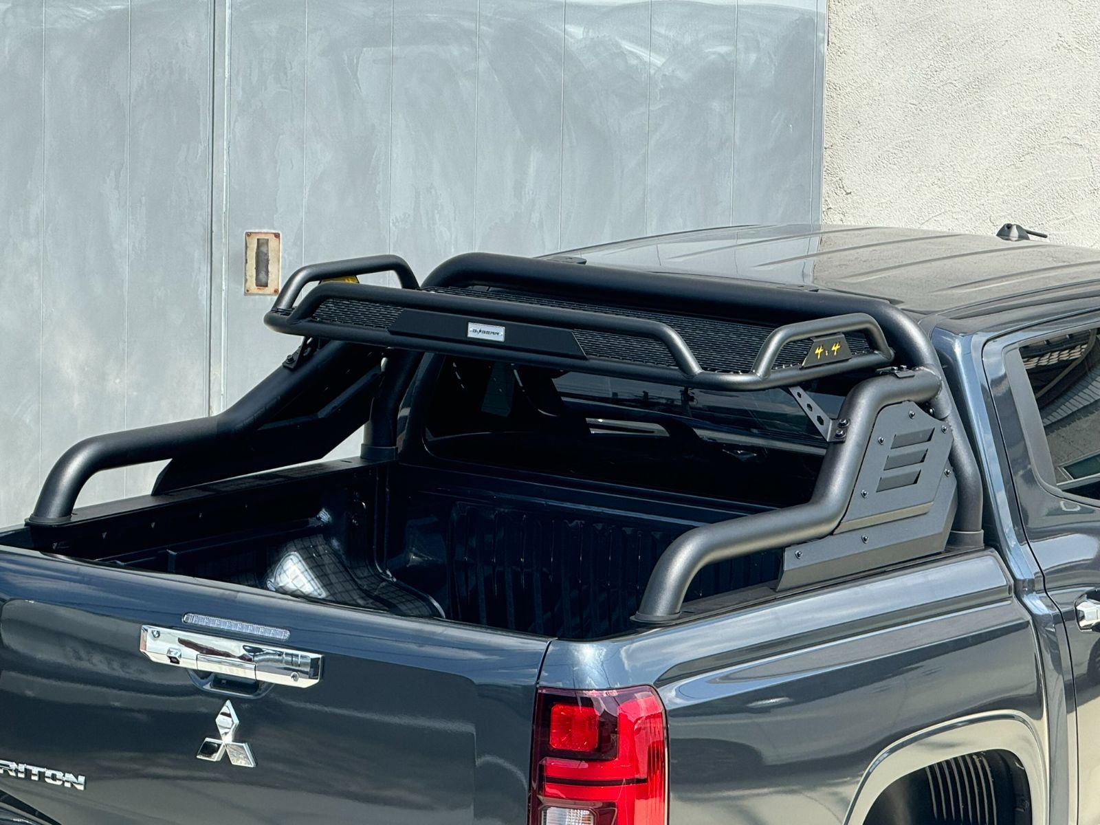品 三菱 トライトン カーゴ付き ロールバー スポーツバー 組立式 ～ GLS