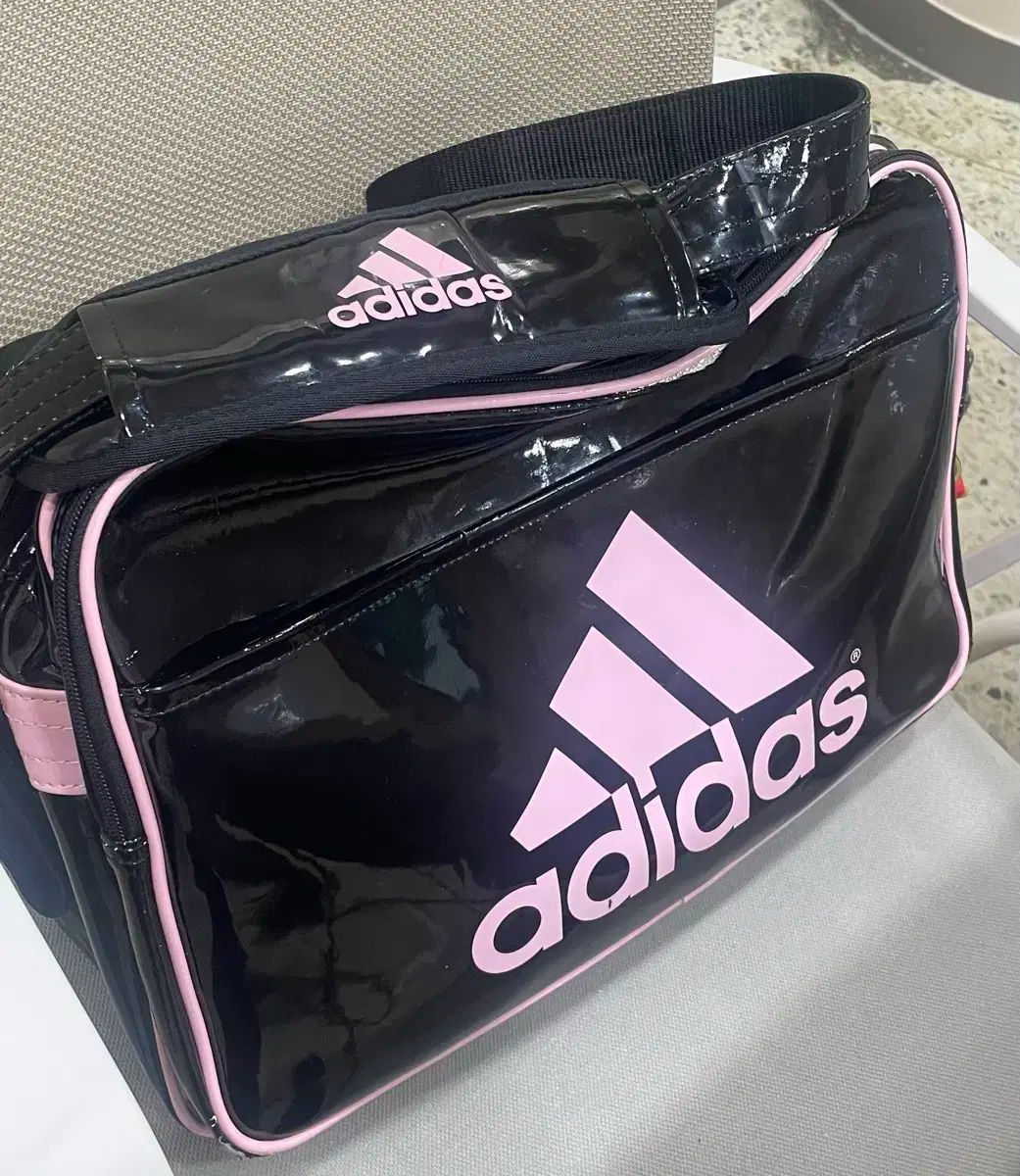 adidas(アディダス) エナメル ガンピング バッグ adidas リュック 韓国