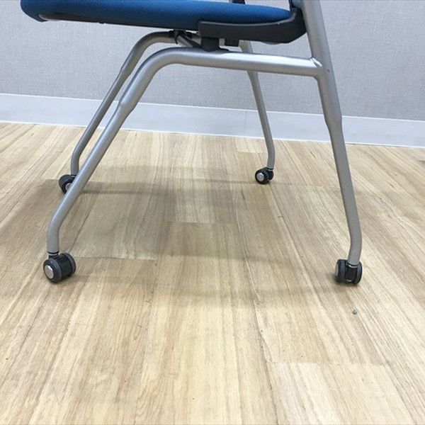 スタッキングチェア 肘無 プロスタック 背パッドタイプ キャスター付 会議椅子 オカムラ コバルトブルー MARWIL-DEMENAGEMENTS_CH
