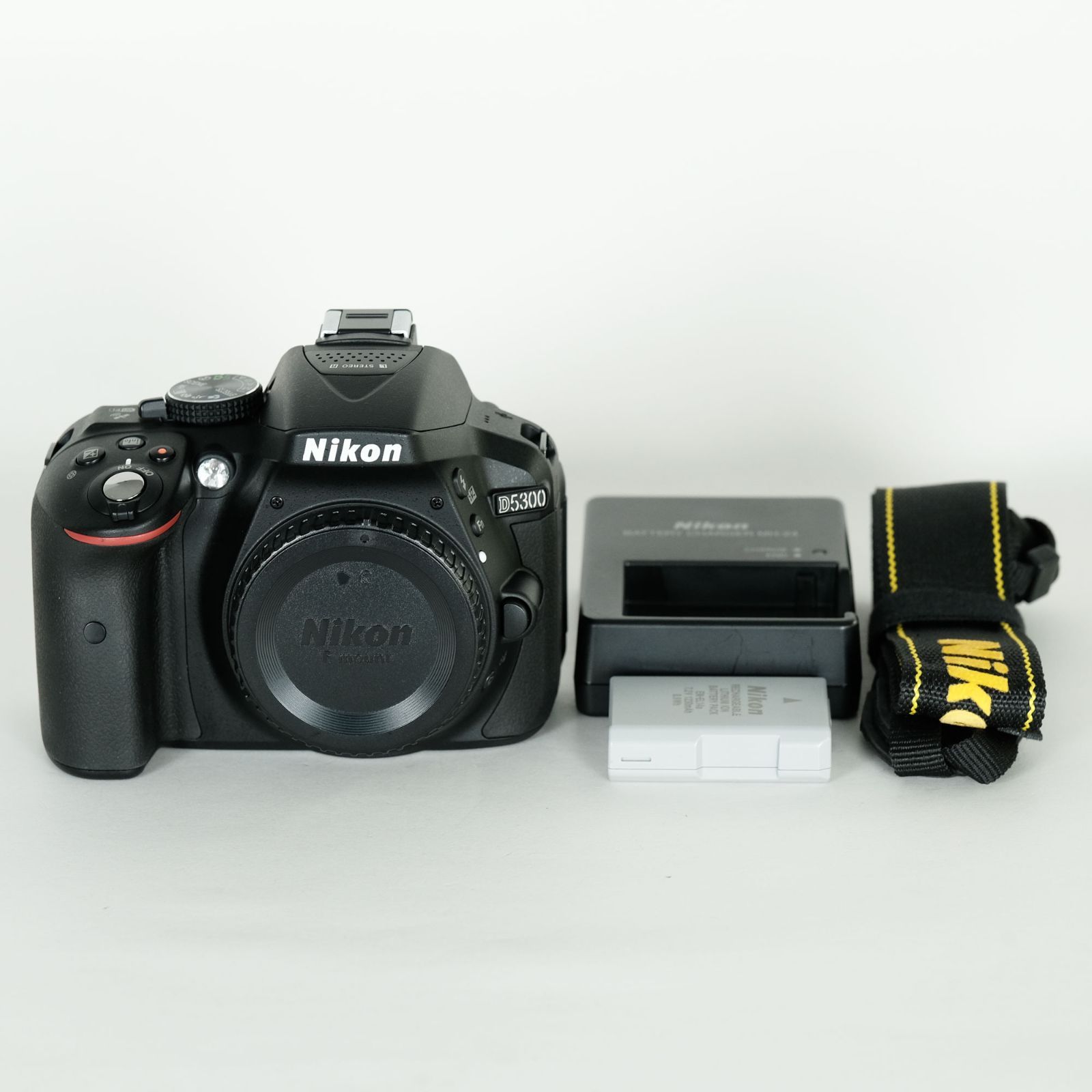 人気定番，本物保証 [美品｜シャッター数315回] Nikon D5300 / ニコンF