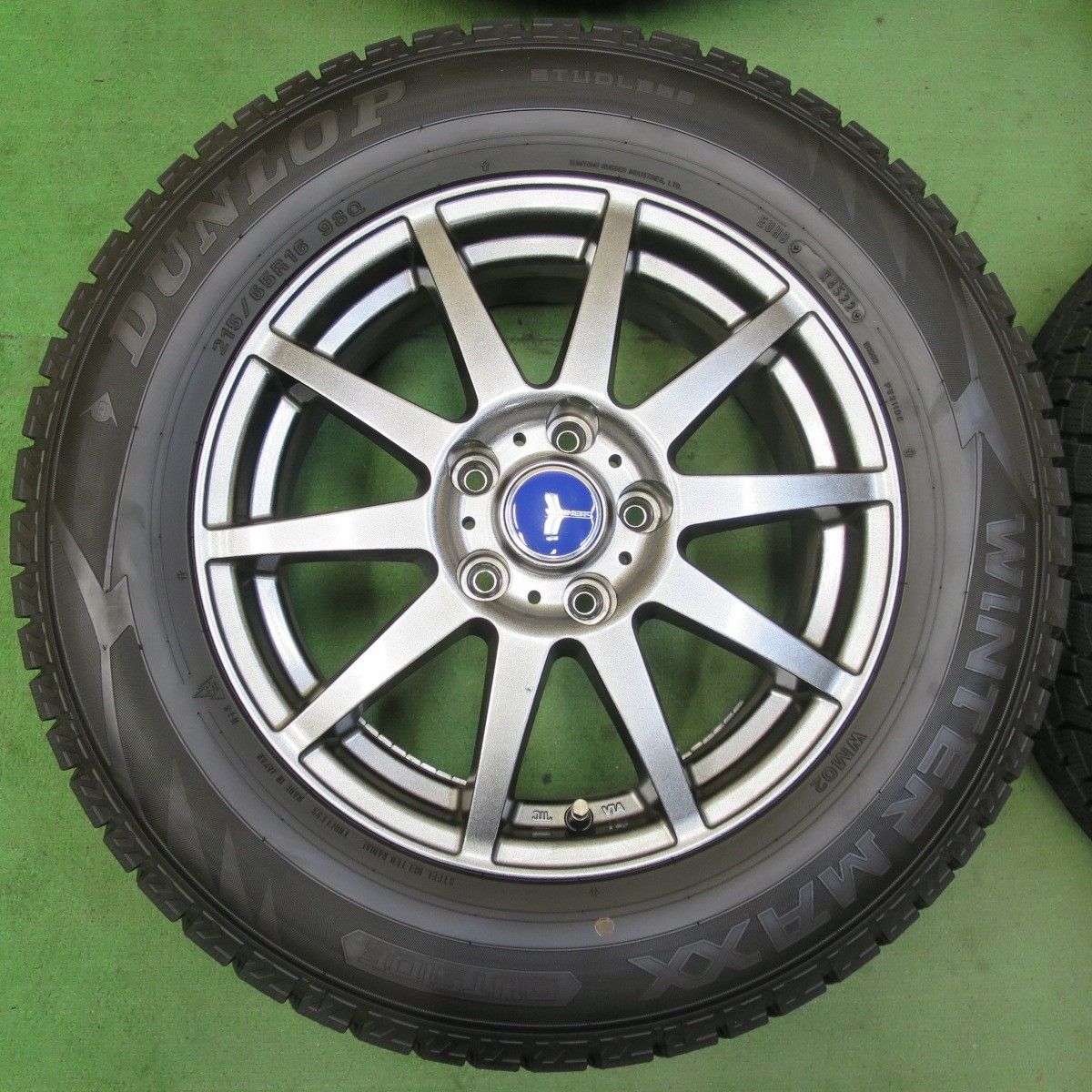 バリ溝！22年！キレイ！9分☆スタッドレス 215/65R16 ブリヂストン 