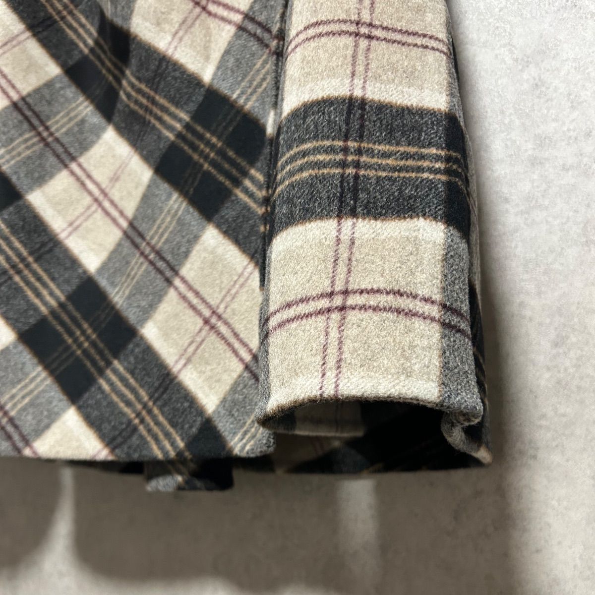 ウール混紡チェック柄ケープ