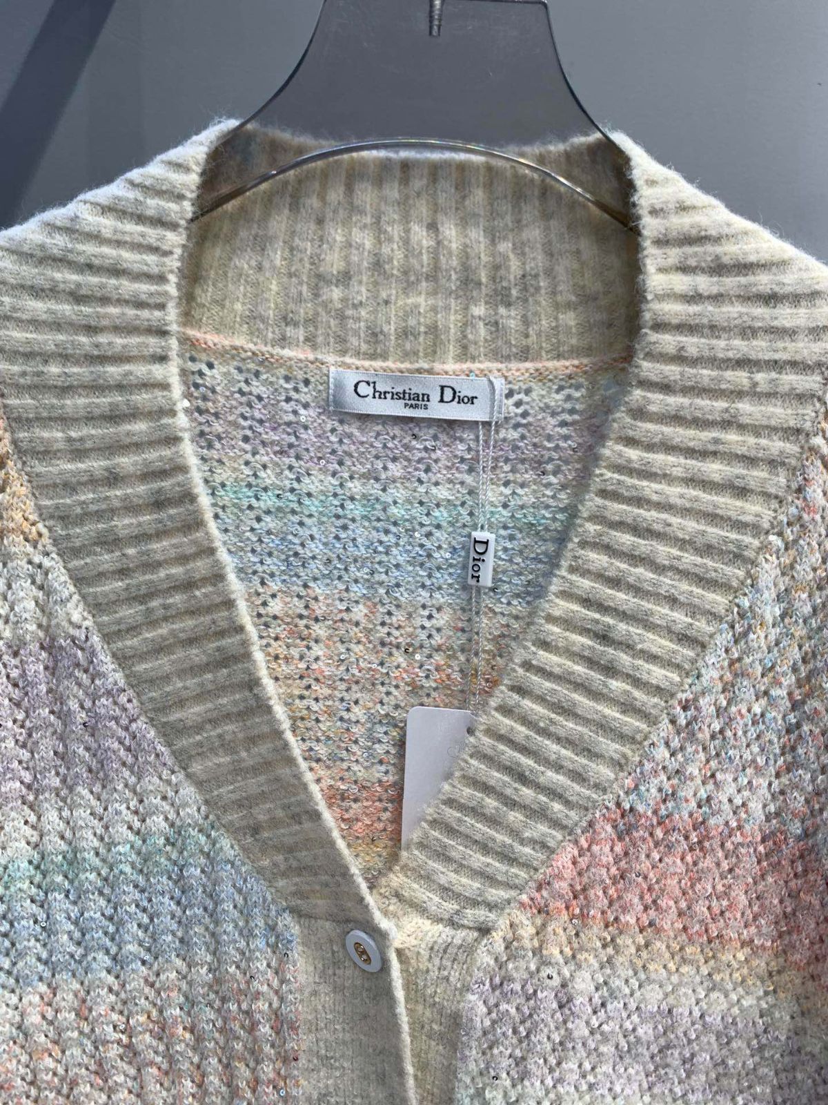 クリスチャンディオール　刺繍　カーディガン 本日限定特価】Dior レディース Vネック カーディガン ビー刺繍