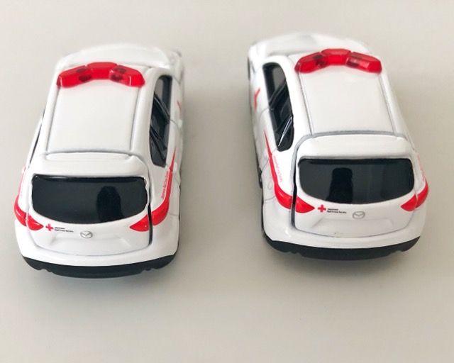 トミカ 血液運搬車 マツダ CX-5【I0124-007】119 - メルカリ