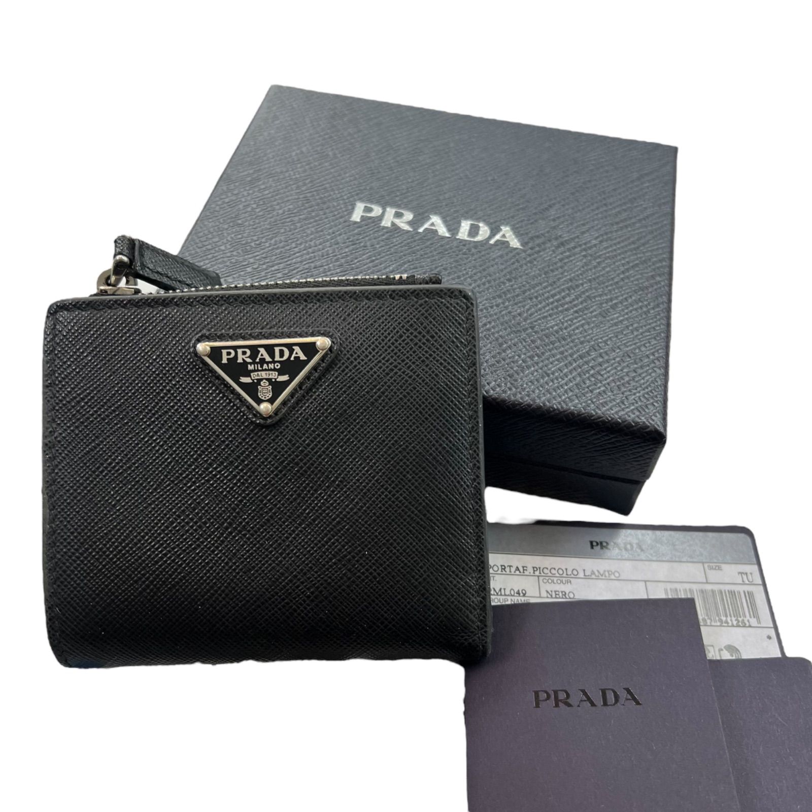 Prada サフィアーノ トライアングル コンパクト財布 RFID 二つ折り財布 レザー 2ML049 Saffiano Triang Nero Portaf Piccolo Lampo