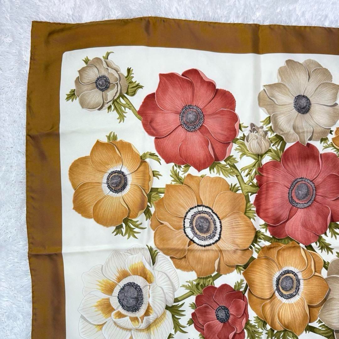 Salvatore Ferragamo サルヴァトーレ フェラガモ 花柄 シルク100