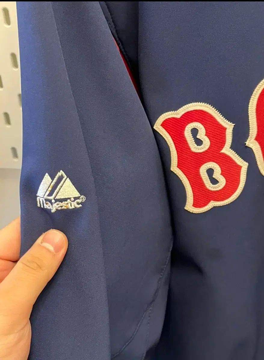 美品】マジェスティック ボストンレッドソックス トラックジャケット