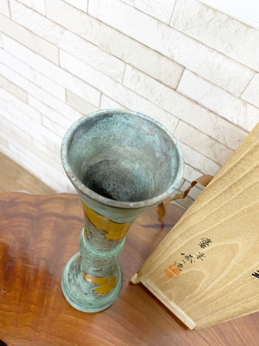 平安 秦蔵六造 塗金銅 立鼓式花瓶 M R7423 秦 蔵六 作 『立鼓式塗金銅