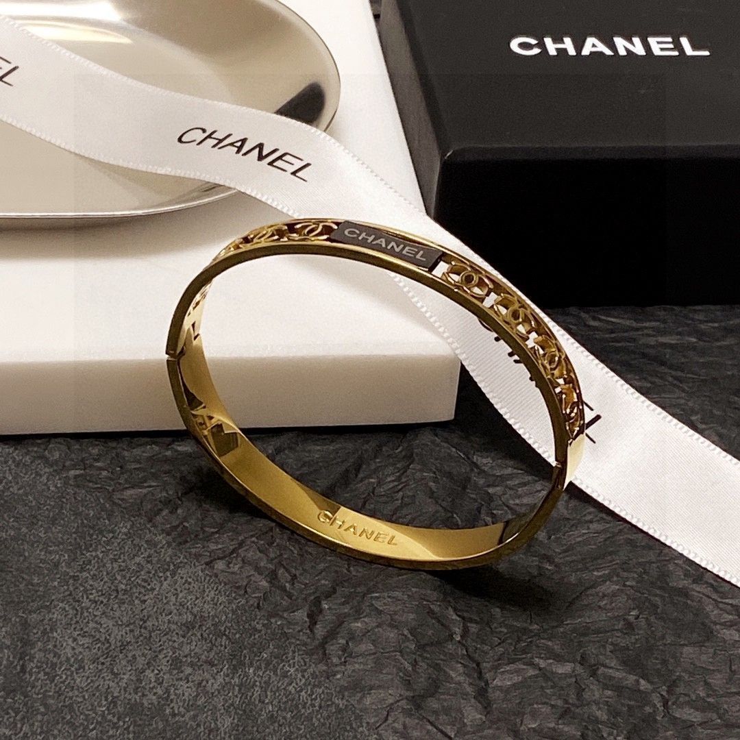CHANEL♥新作♥アートな気品あふれるブレスレット 楽天市場】【新品□正規品□送料無料□ギフト包装無料】CHANEL