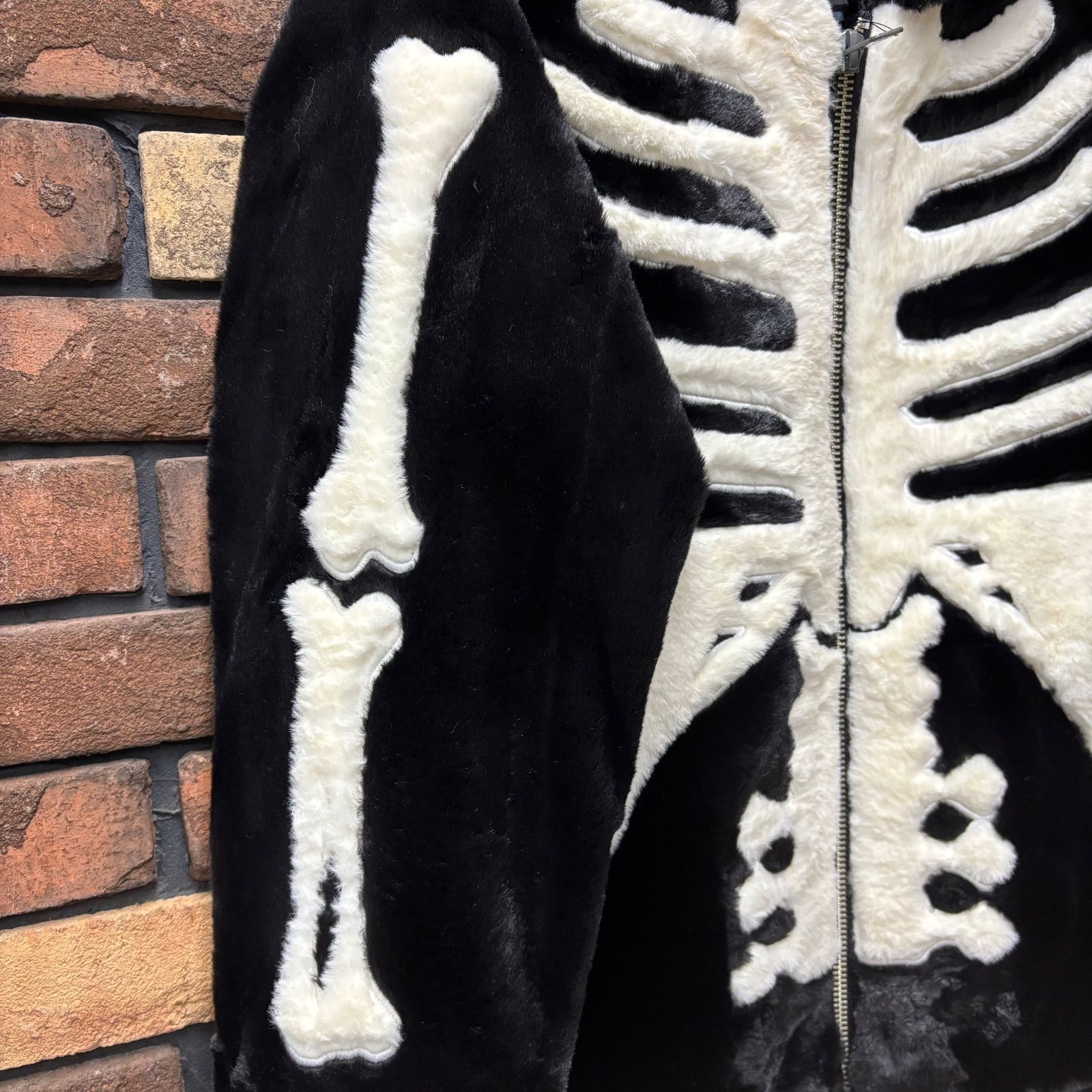 VANSON/バンソン】ファーZIPジャケット ワッペン フェイクファー