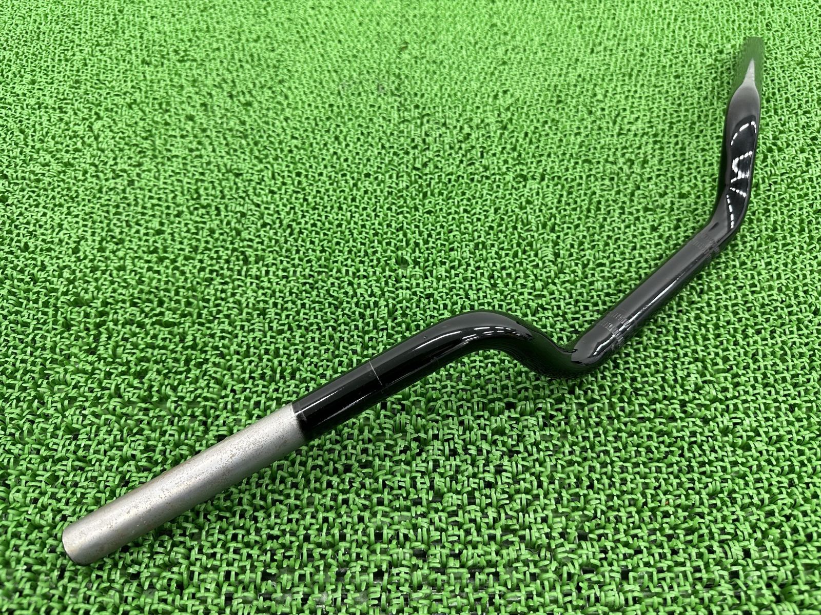 SR400 ハンドル ヤマハ 純正 中古 バイク 部品 RH16J φ22.2mm ノーマルブラックハンドル 幅700 コンディション良好 曲がり無し