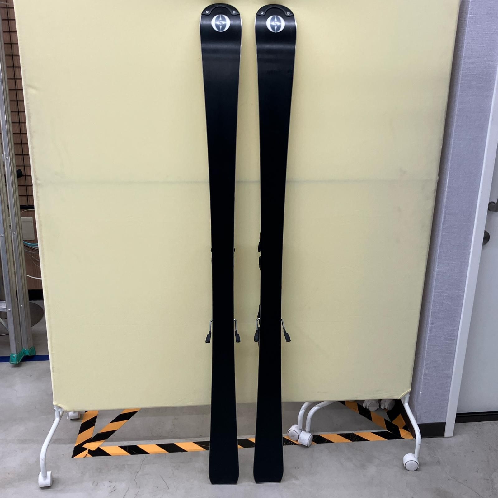 ブラック×レッド