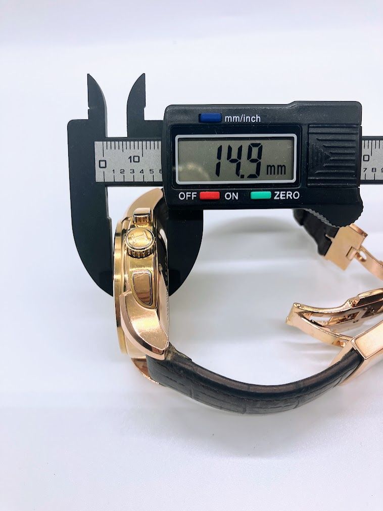 ＨＡＭＩＬＴＯＮ　Ｈ３２６５６０　ジャズマスターオートクロノ　自動巻　黒文字盤 ハミルトン HAMILTON ジャズマスター シースルーバック H326560 自動巻