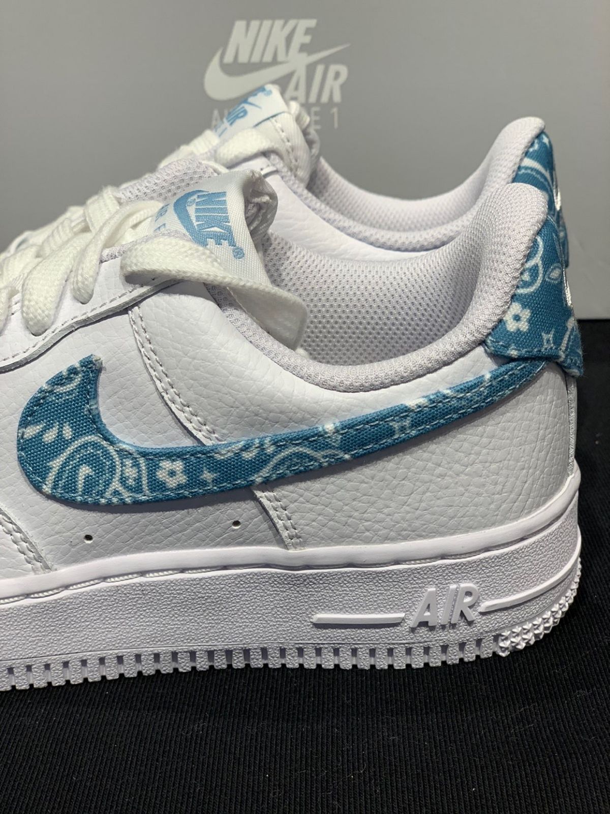 NIKE WMNS AIR FORCE 1 07 ESS white/worn blue-white-wht dh4406-100 レディース スニーカー AF1 ブルー ペイズリー