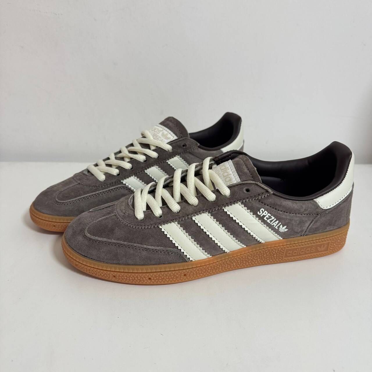adidas originals HANDBALL SPEZIAL シューズ 男女兼用 スポーツシューズ スニーカー アディダス ローカットスニーカー カジュアルシューズ 防滑 ブラウン＆ホワイト