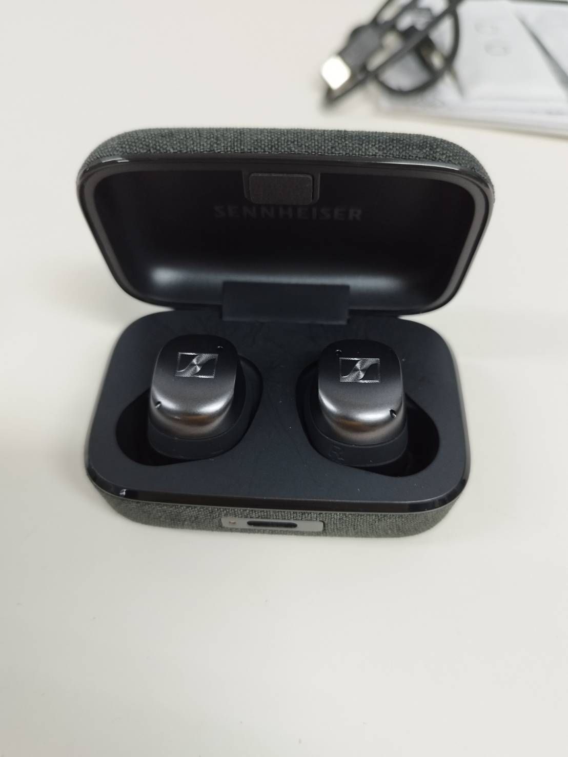 【極美品】Sennheiser MOMENTUM True Wireless 4 新品】SENNHEISER momentum true wireless 4