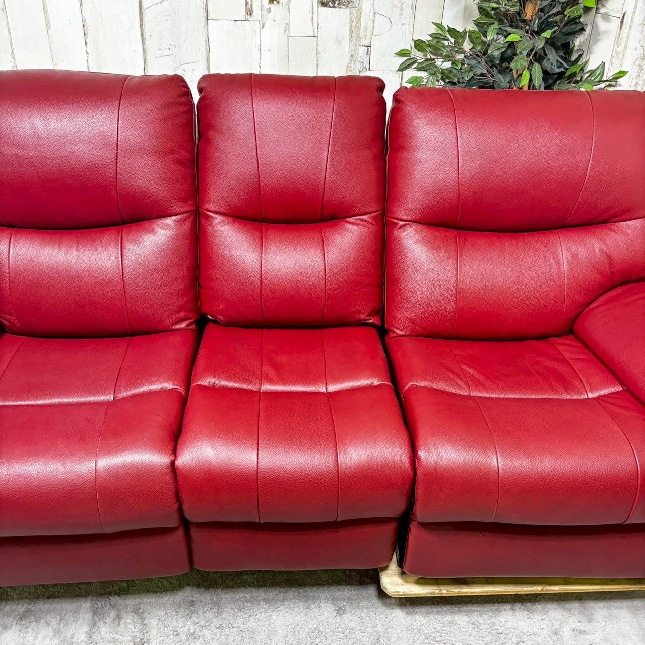 赤 レザー 電動リクライニングソファヤマダ電機三人掛