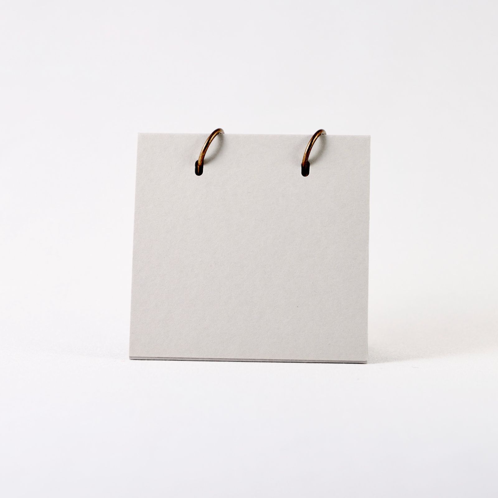 opencolor 2026 卓上ミニカレンダー サンドベージュ - メルカリ