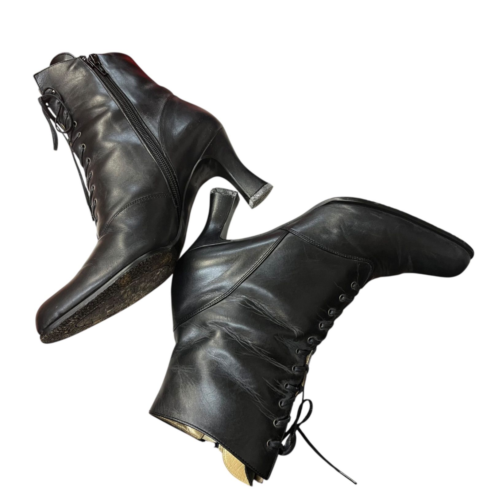 （YSLイヴサンローラン）レースアップショートブーツ Yves Saint Laurentのレースアップ ショートブーツ