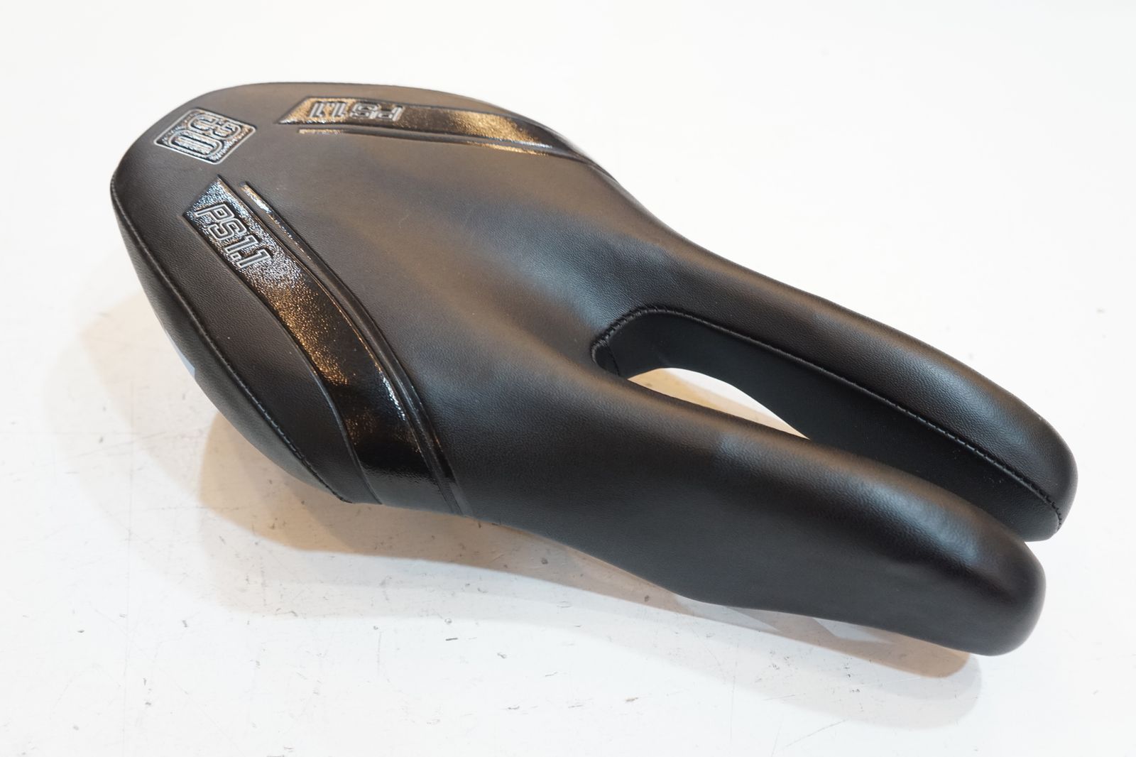 ISM アイエスエム サドル PS1.1 ブラック トライアスロンレース対応