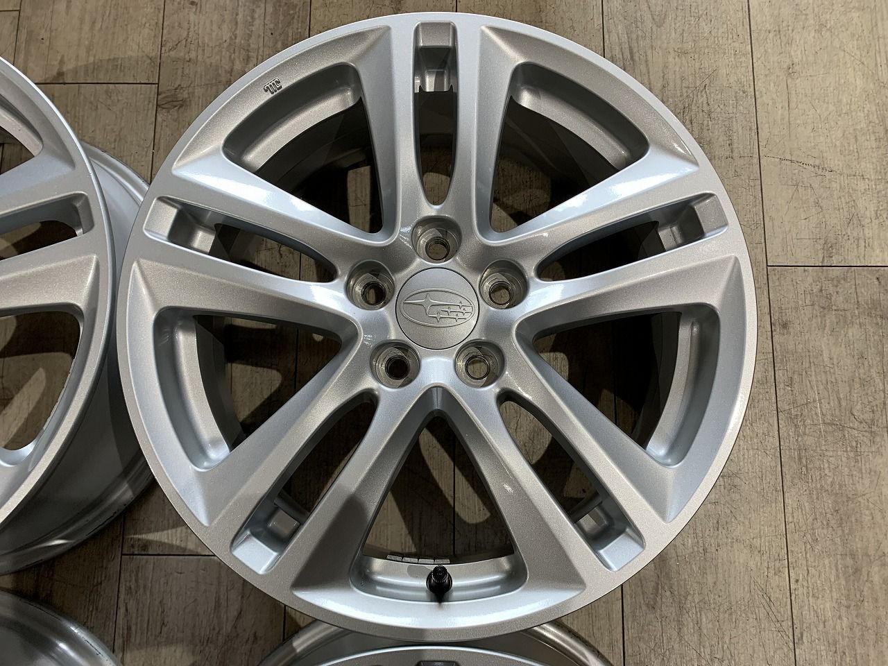 車 【2505026】スバル 純正 ホイール 16インチ 6.5J +48 PCD100 5H