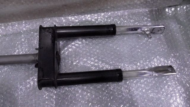 フロントフォーク