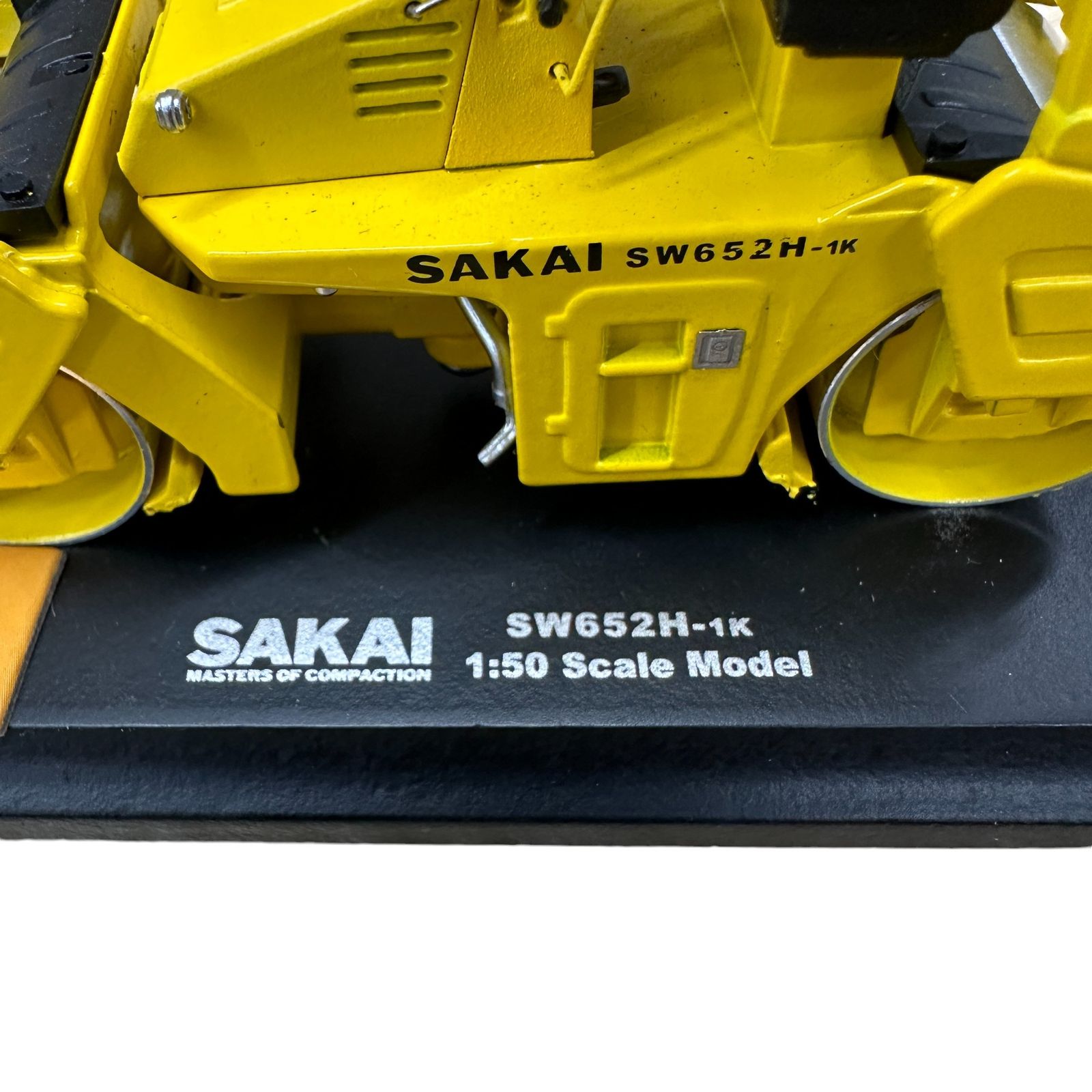 サカイ SAKAI SW652H-1K タンデムローラー 1/50
